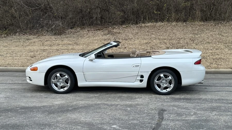 1996 Mitsubishi 3000GT Series 2 - Image 2 of 14
