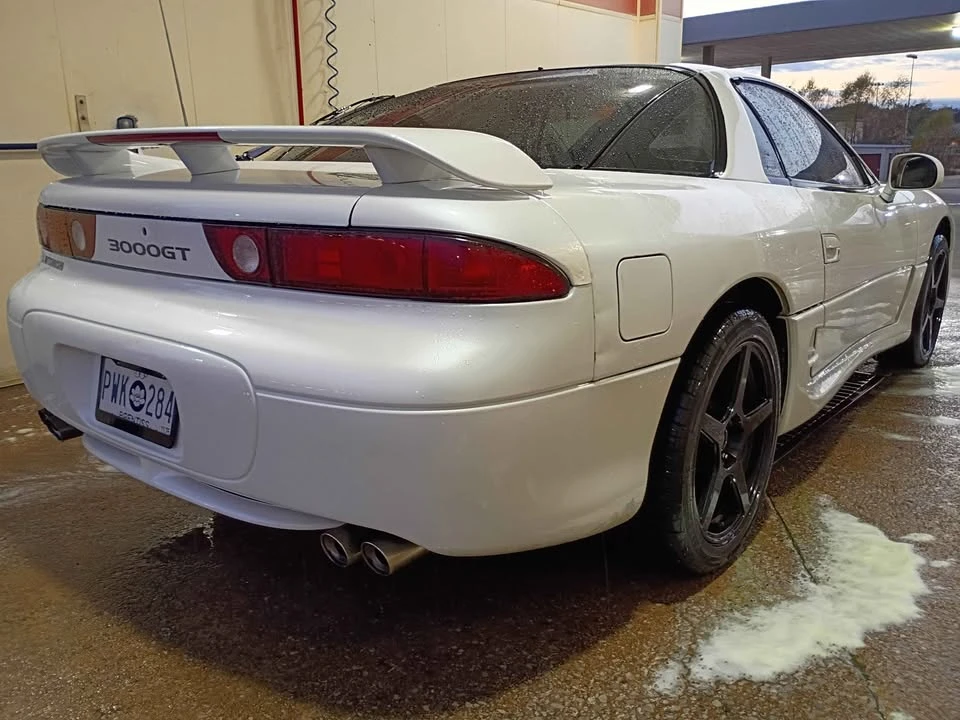 1996 Mitsubishi 3000GT Series 2 - Image 2 of 3