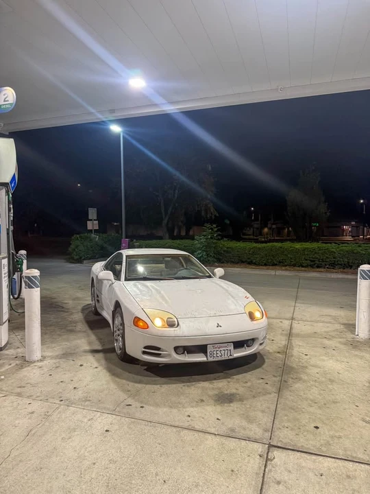 1996 Mitsubishi 3000GT Series 2 - Image 2 of 9