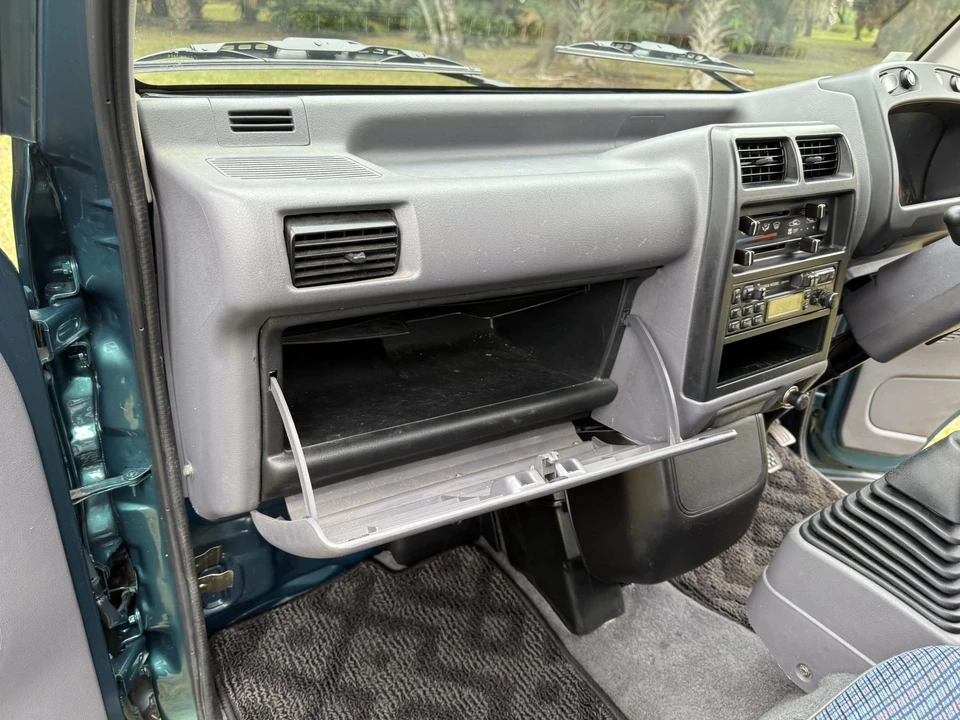 1996 Mitsubishi Minicab 5th Gen - Image 30 of 31