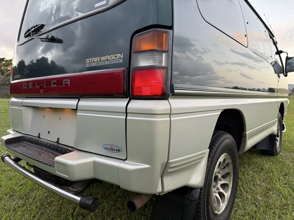 1996 Mitsubishi Delica 4th Gen - Image 15 of 21