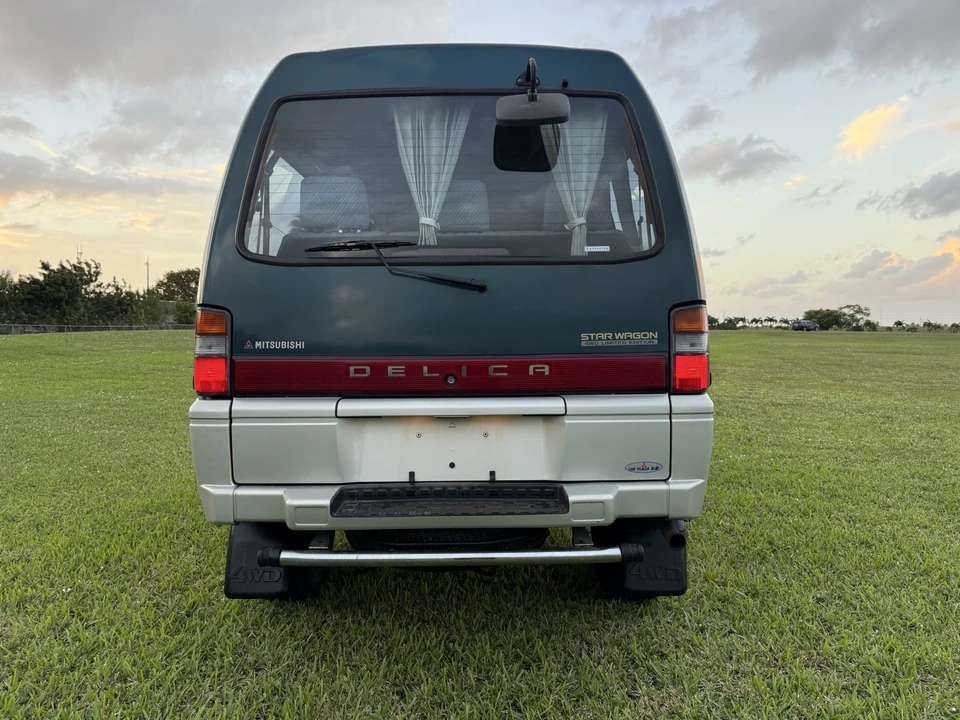 1996 Mitsubishi Delica 4th Gen - Image 6 of 21