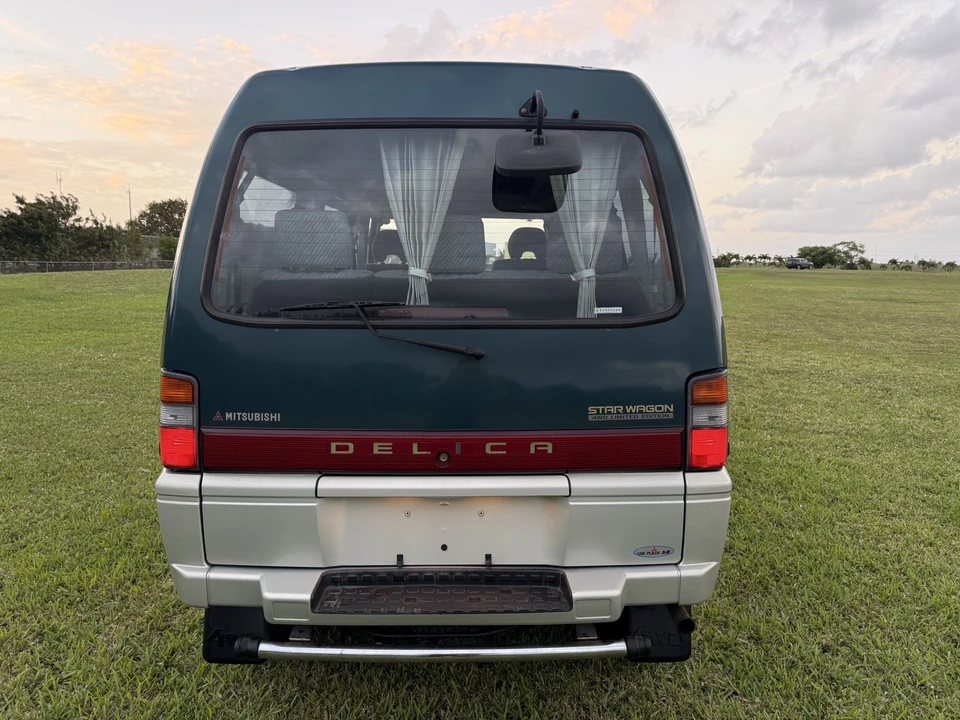 1996 Mitsubishi Delica 4th Gen - Image 12 of 21