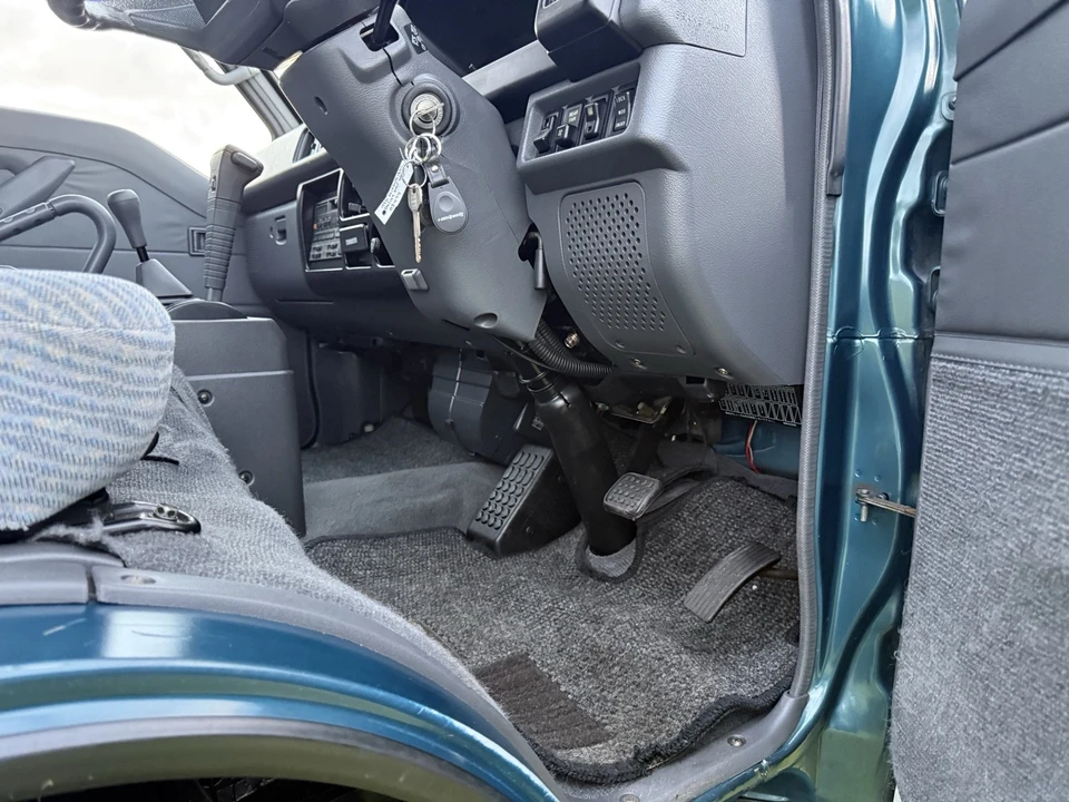 1996 Mitsubishi Delica 4th Gen - Image 19 of 21