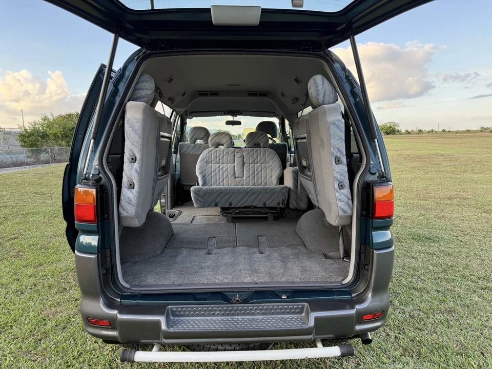 1996 Mitsubishi Delica 4th Gen - Image 17 of 30