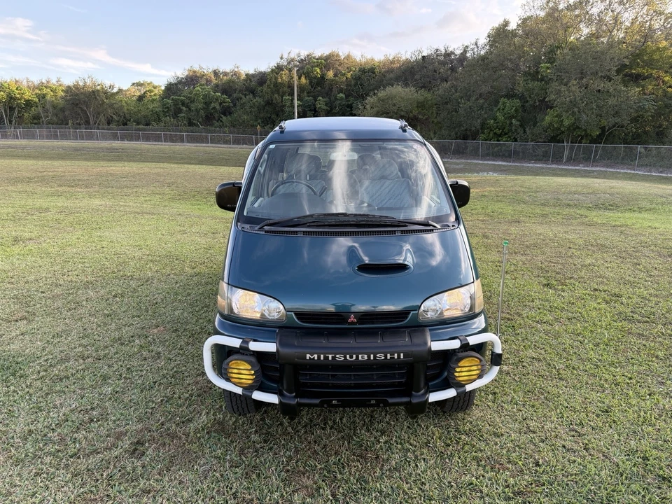 1996 Mitsubishi Delica 4th Gen - Image 9 of 30