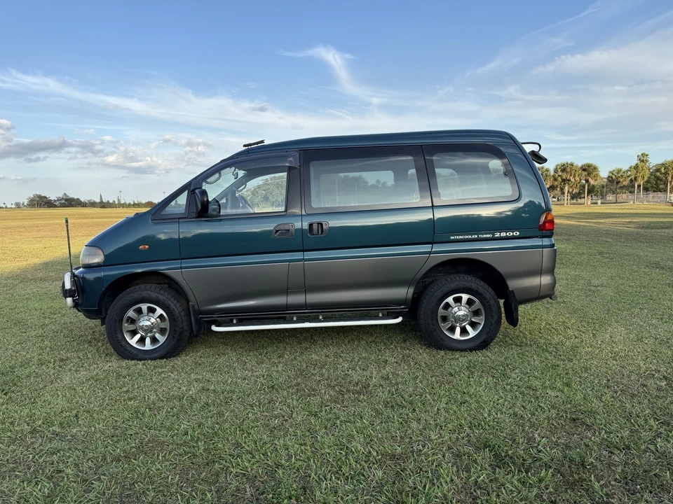 1996 Mitsubishi Delica 4th Gen - Image 7 of 21