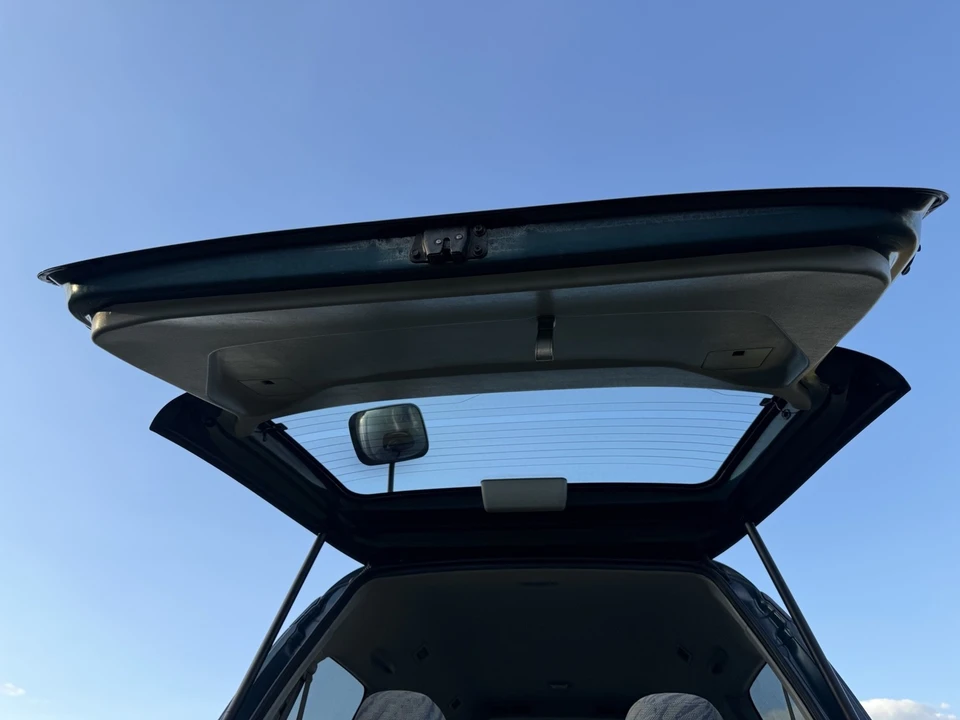 1996 Mitsubishi Delica 4th Gen - Image 16 of 30