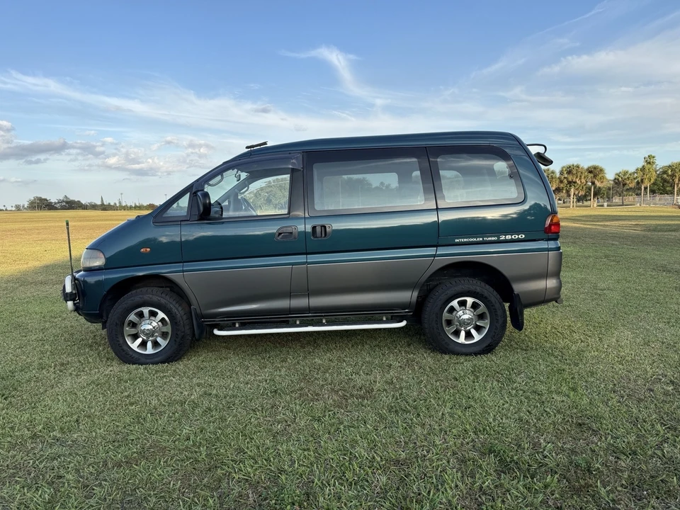 1996 Mitsubishi Delica 4th Gen - Image 7 of 30