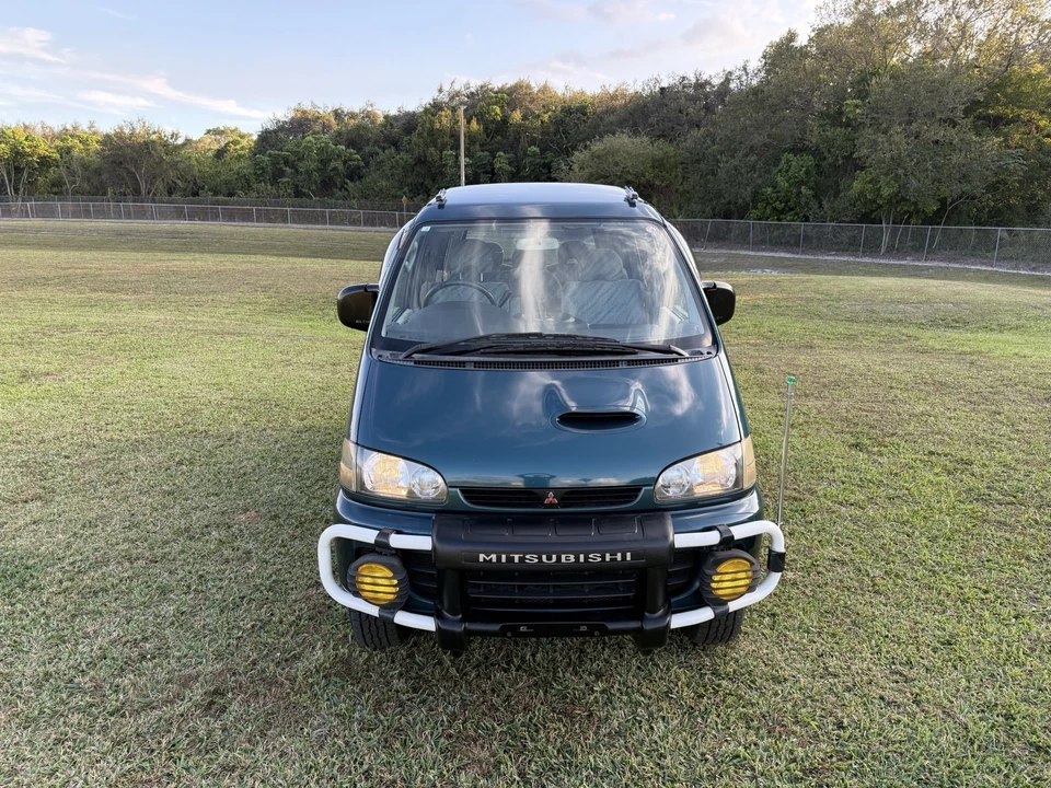1996 Mitsubishi Delica 4th Gen - Image 9 of 21