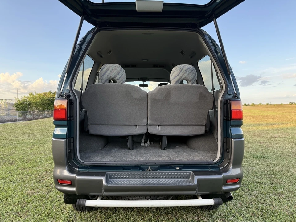 1996 Mitsubishi Delica 4th Gen - Image 23 of 30