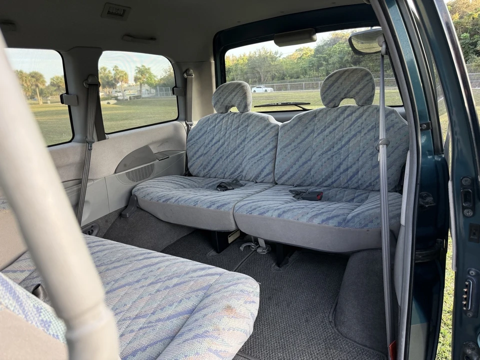 1996 Mitsubishi Delica 4th Gen - Image 24 of 30