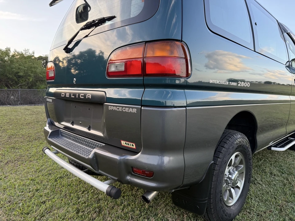 1996 Mitsubishi Delica 4th Gen - Image 15 of 21