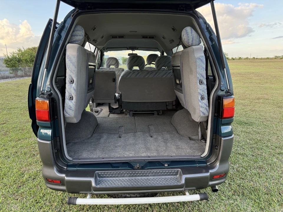 1996 Mitsubishi Delica 4th Gen - Image 18 of 30