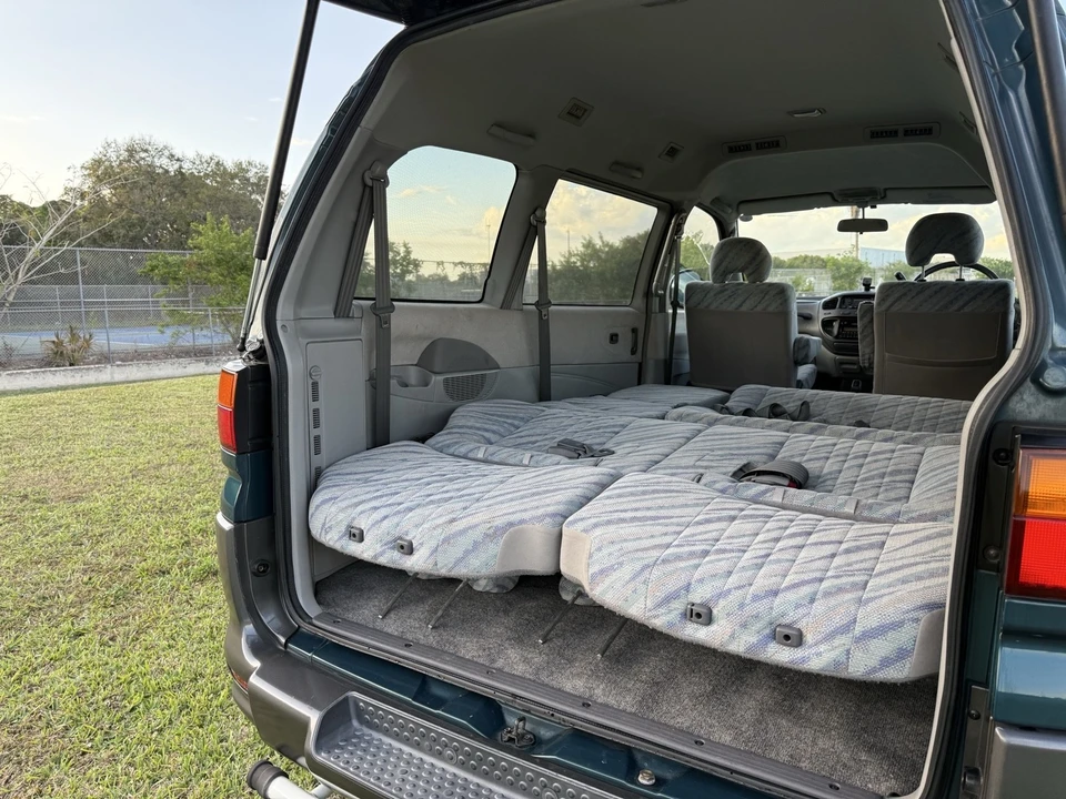 1996 Mitsubishi Delica 4th Gen - Image 21 of 30