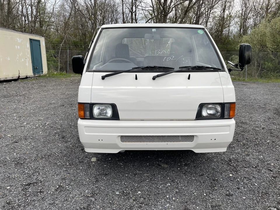 1996 Mitsubishi Delica 4th Gen - Image 15 of 31