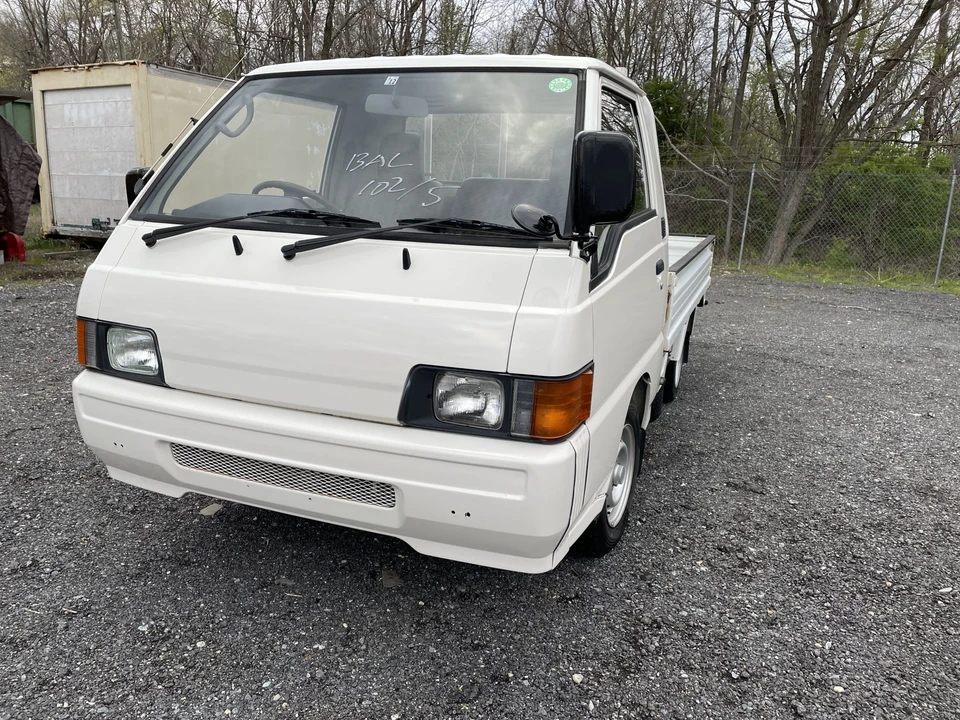1996 Mitsubishi Delica 4th Gen - Image 12 of 31