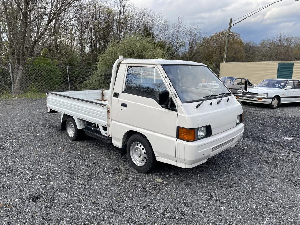 1996 Mitsubishi Delica 4th Gen - Image 21 of 31