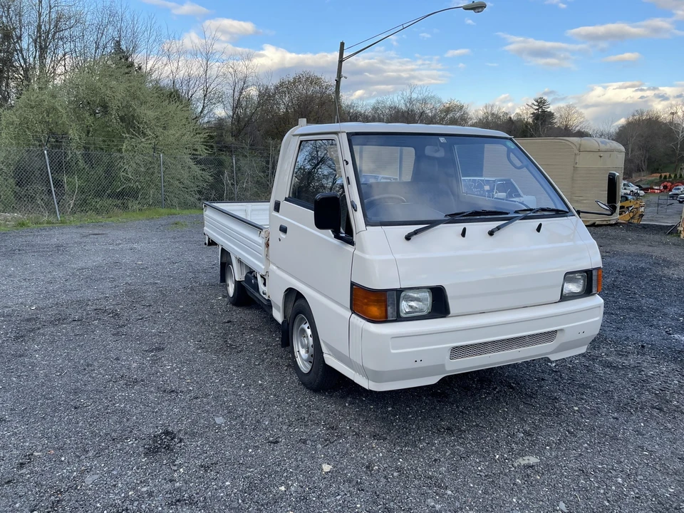 1996 Mitsubishi Delica 4th Gen - Image 26 of 31