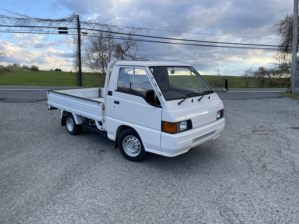 1996 Mitsubishi Delica 4th Gen - Image 28 of 31