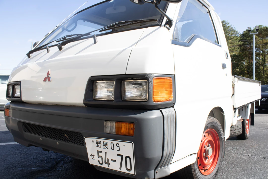 1996 Mitsubishi Delica 4th Gen - Image 10 of 30
