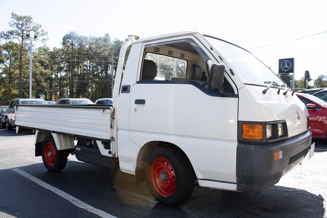 1996 Mitsubishi Delica 4th Gen - Image 7 of 30
