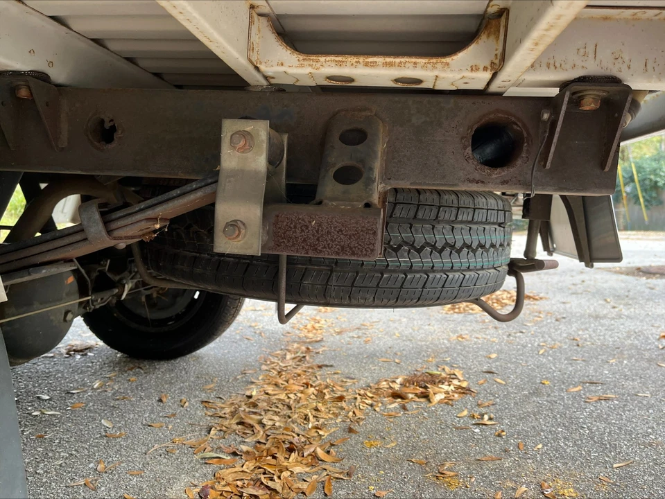 1996 Mitsubishi Delica 4th Gen - Image 24 of 30