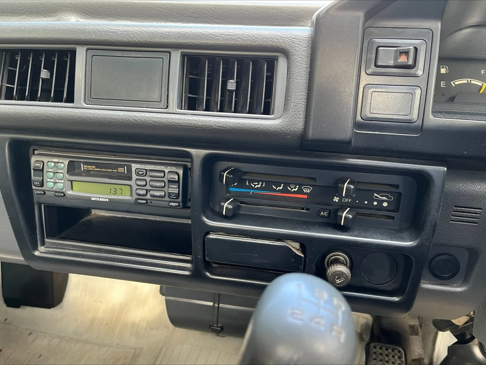 1996 Mitsubishi Delica 4th Gen - Image 20 of 30