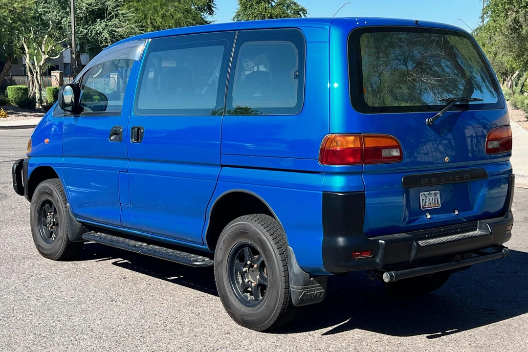 1996 Mitsubishi Delica 4th Gen - Image 9 of 31