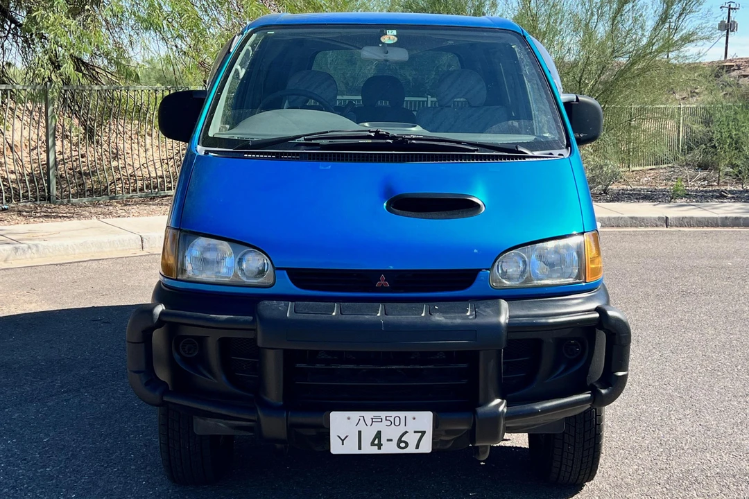 1996 Mitsubishi Delica 4th Gen - Image 2 of 31