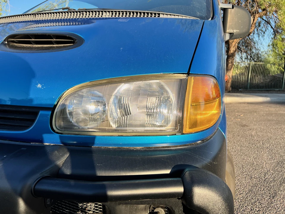 1996 Mitsubishi Delica 4th Gen - Image 13 of 31
