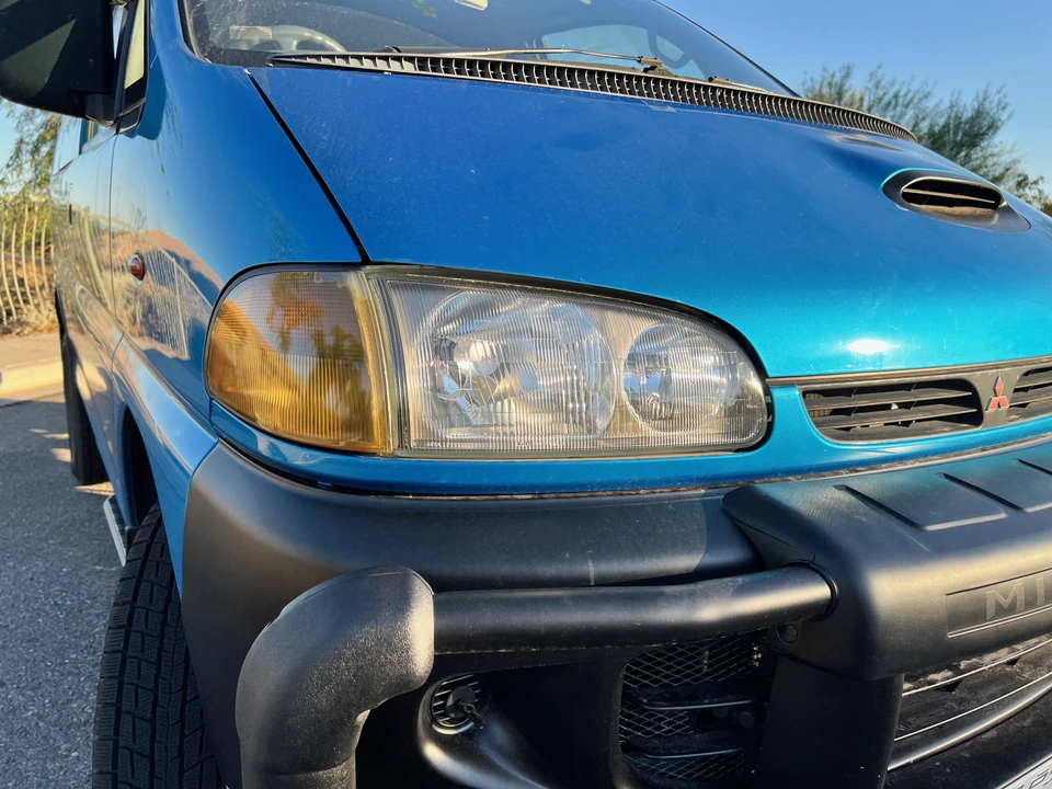 1996 Mitsubishi Delica 4th Gen - Image 12 of 31