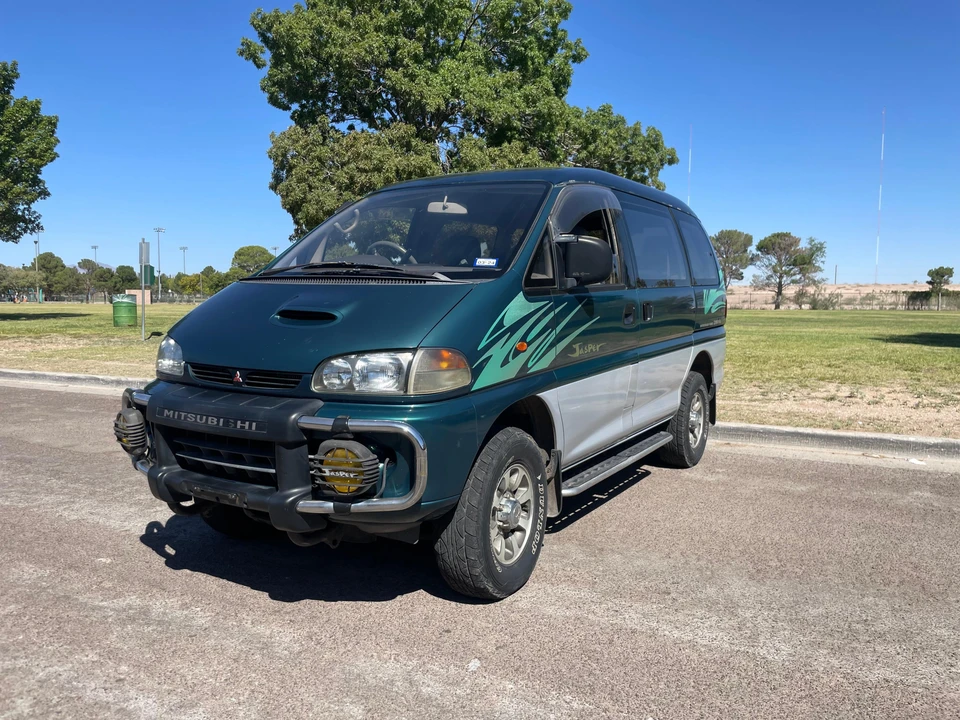 1996 Mitsubishi Delica 3rd Gen - Image 6 of 31