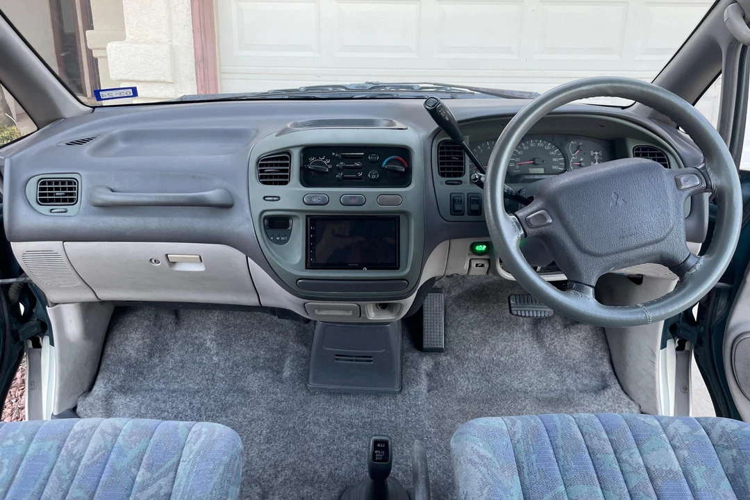 1996 Mitsubishi Delica 3rd Gen - Image 25 of 31