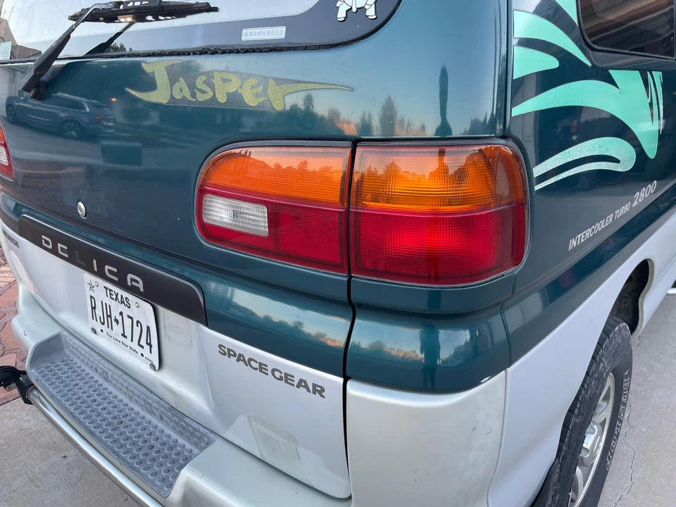 1996 Mitsubishi Delica 3rd Gen - Image 18 of 31