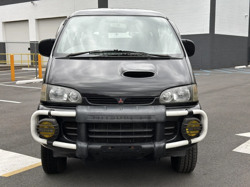 1996 Mitsubishi Delica 4th Gen - Image 10 of 31