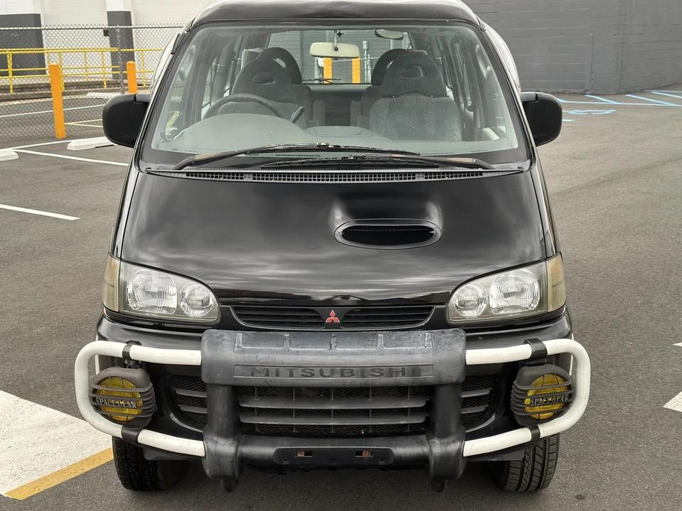 1996 Mitsubishi Delica 4th Gen - Image 9 of 31