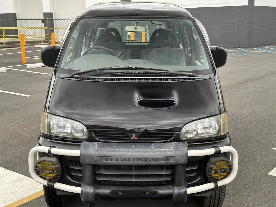 1996 Mitsubishi Delica 4th Gen - Image 8 of 31