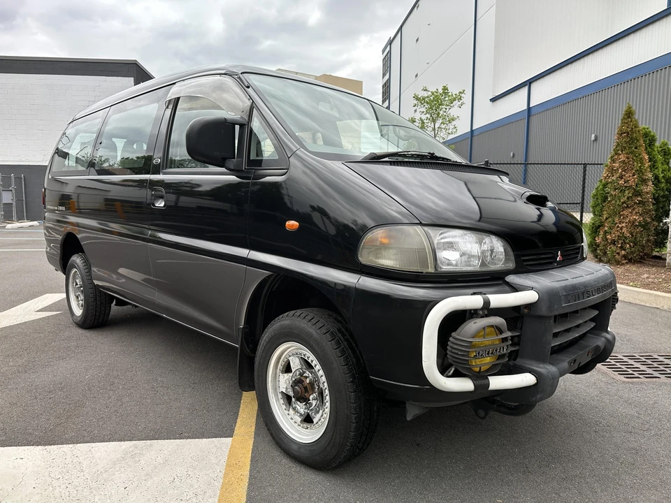 1996 Mitsubishi Delica 4th Gen - Image 11 of 31