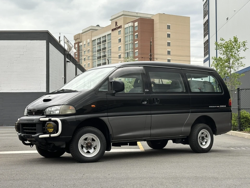 1996 Mitsubishi Delica 4th Gen - Image 5 of 31