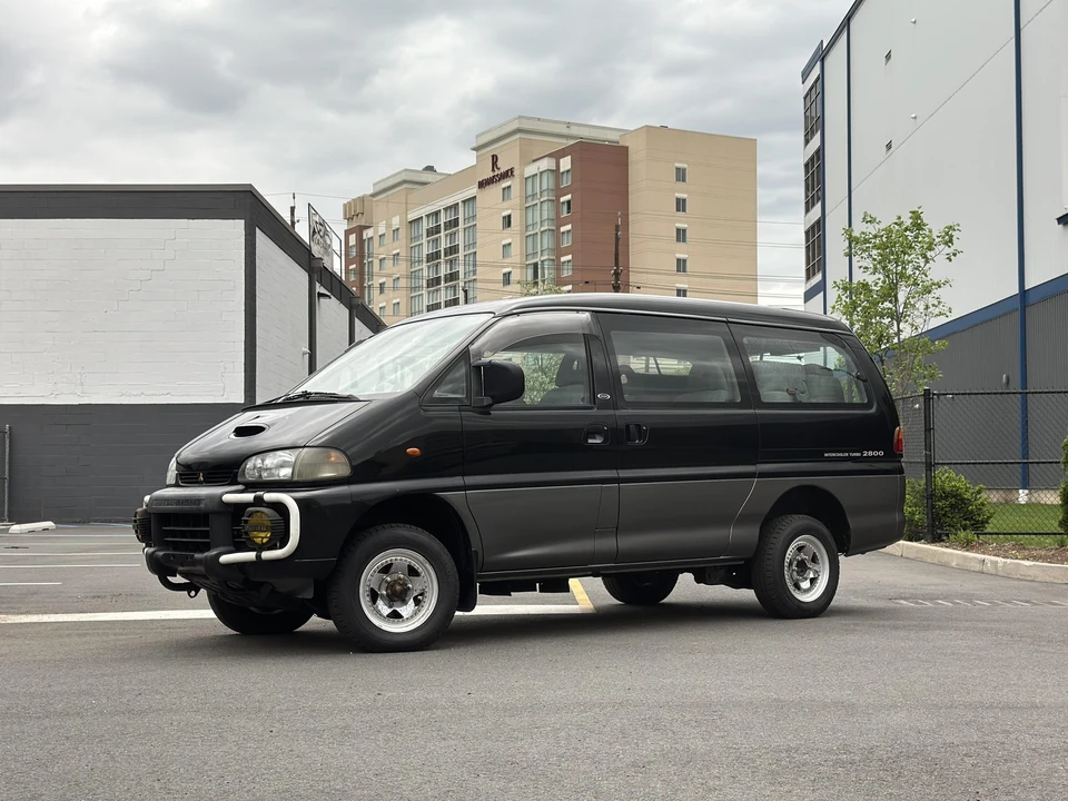 1996 Mitsubishi Delica 4th Gen - Image 2 of 31