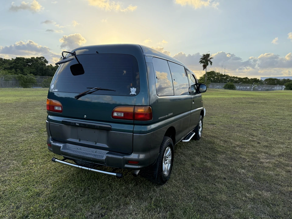 1996 Mitsubishi Delica 3rd Gen - Image 15 of 31