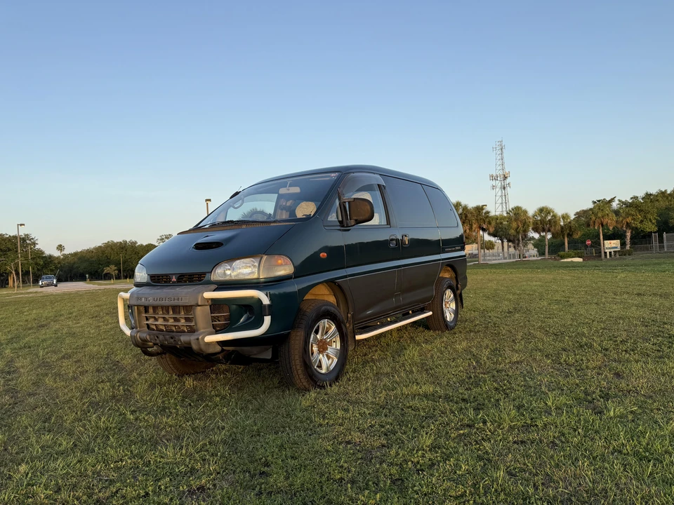 1996 Mitsubishi Delica 3rd Gen - Image 21 of 31