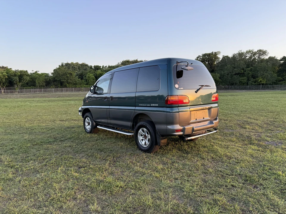 1996 Mitsubishi Delica 3rd Gen - Image 22 of 31