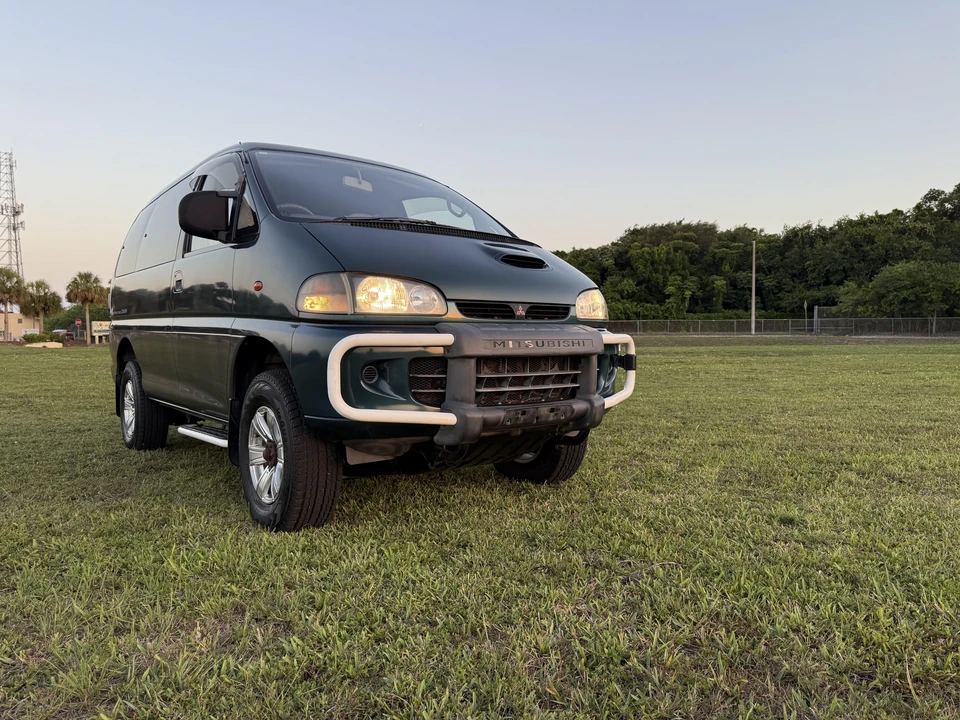 1996 Mitsubishi Delica 3rd Gen - Image 27 of 31