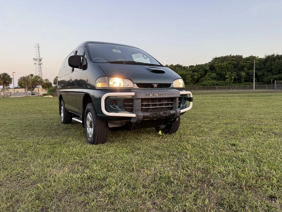 1996 Mitsubishi Delica 3rd Gen - Image 28 of 31