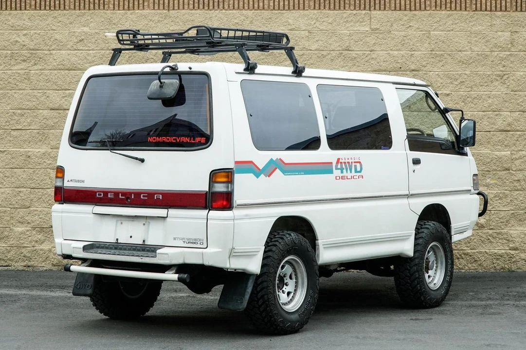 1996 Mitsubishi Delica 4th Gen - Image 4 of 31