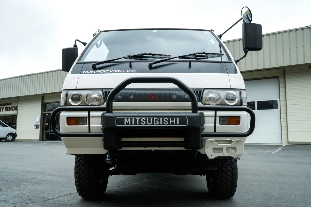 1996 Mitsubishi Delica 4th Gen - Image 25 of 31
