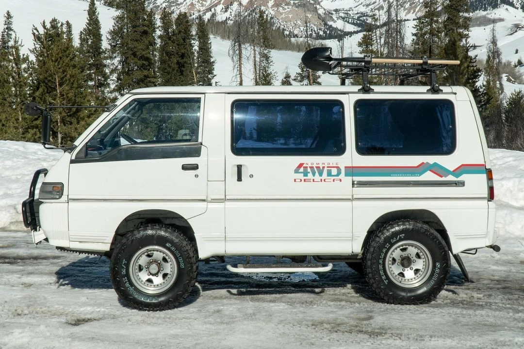 1996 Mitsubishi Delica 4th Gen - Image 11 of 31