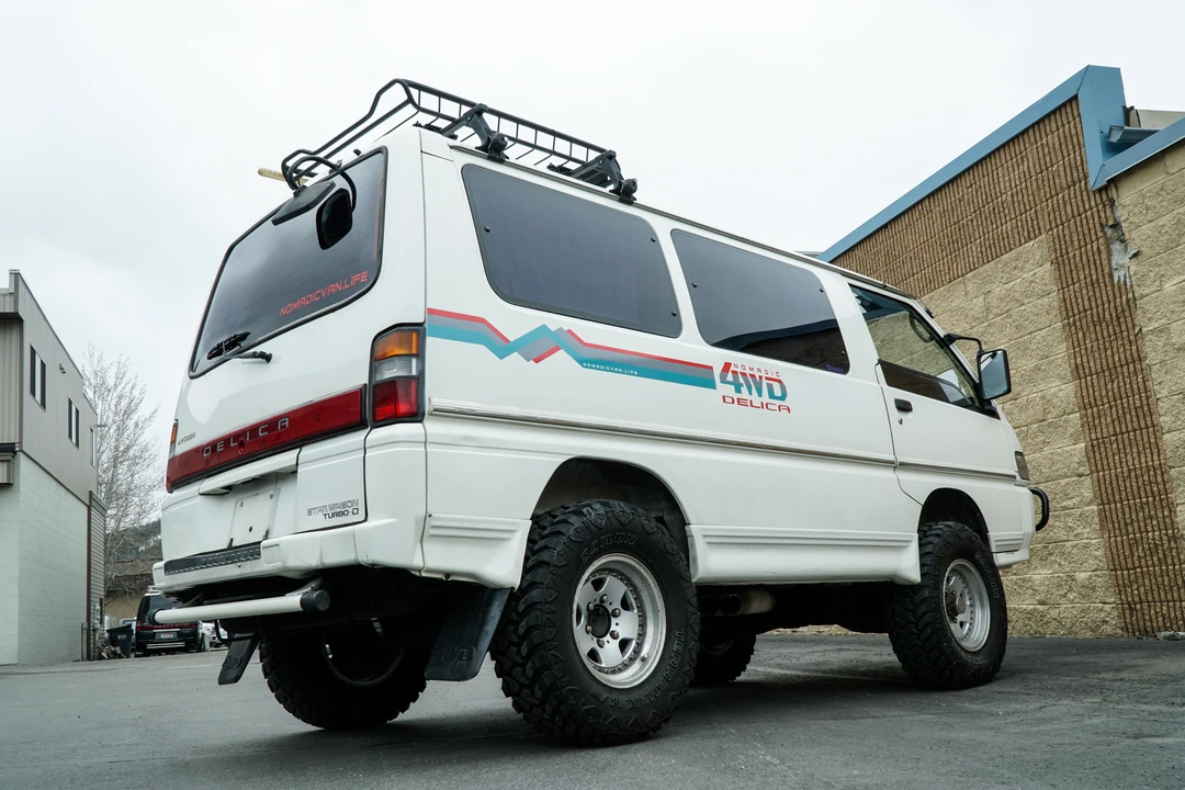 1996 Mitsubishi Delica 4th Gen - Image 17 of 31